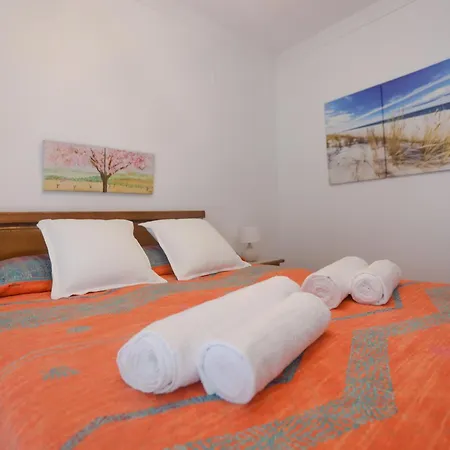 Apartamento Lovely Near The & Of Arts And Sciences