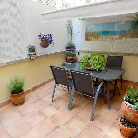 Appartamento Lovely Near The & Of Arts And Sciences Valenza